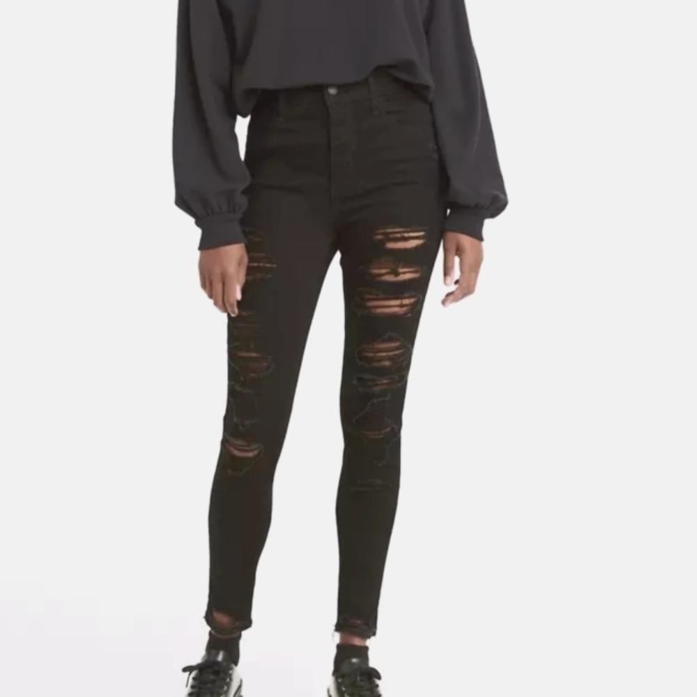 NWOT Levi's 720 Super High rise Skinny Jeans